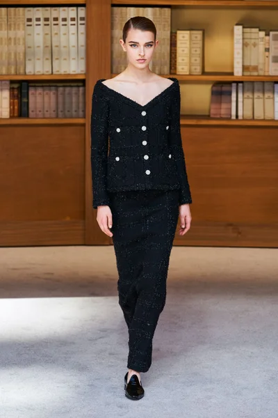 Look 30